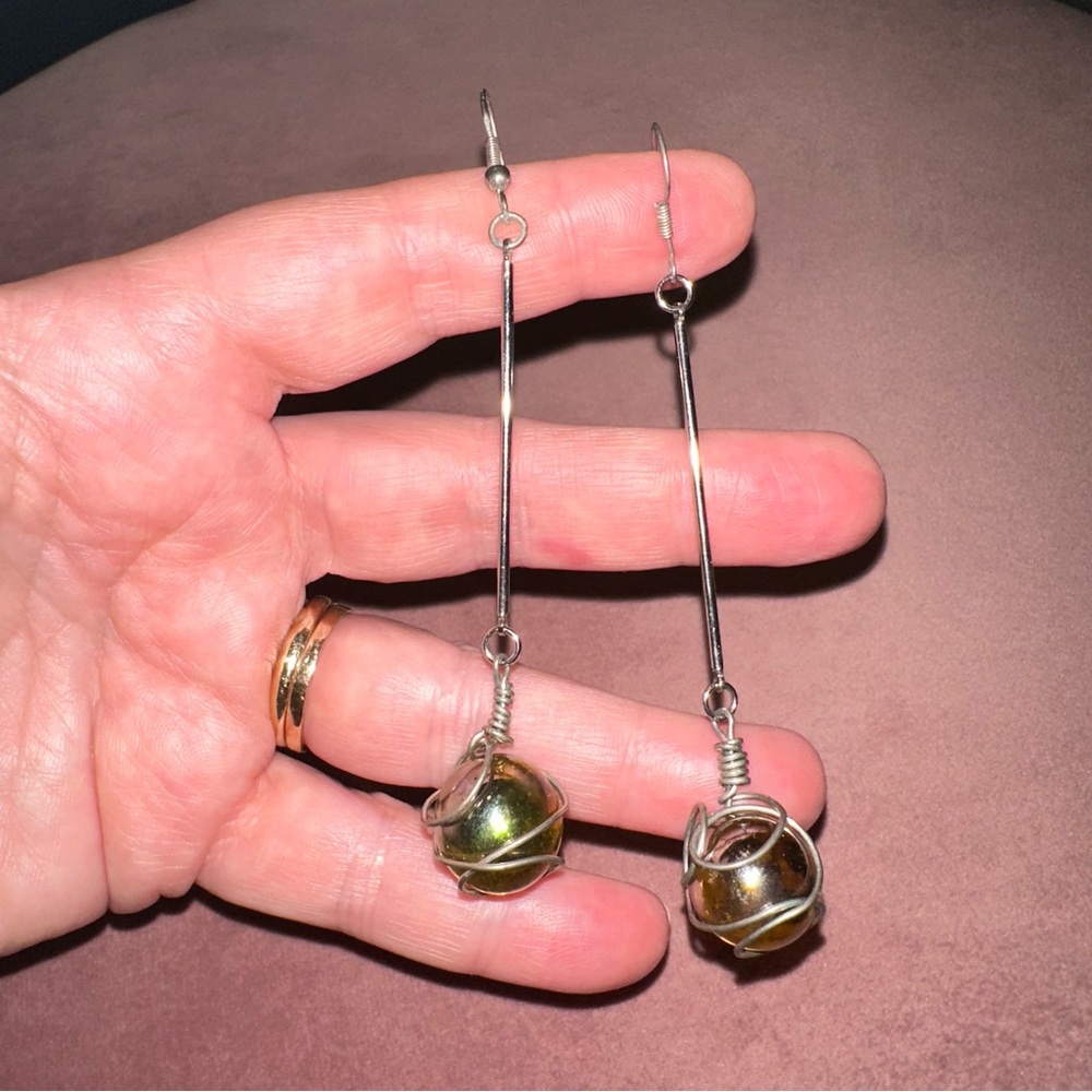 Silver toned dangling earrings with wire wrapped marbles. LAST CHANCE - Picture 3 of 5